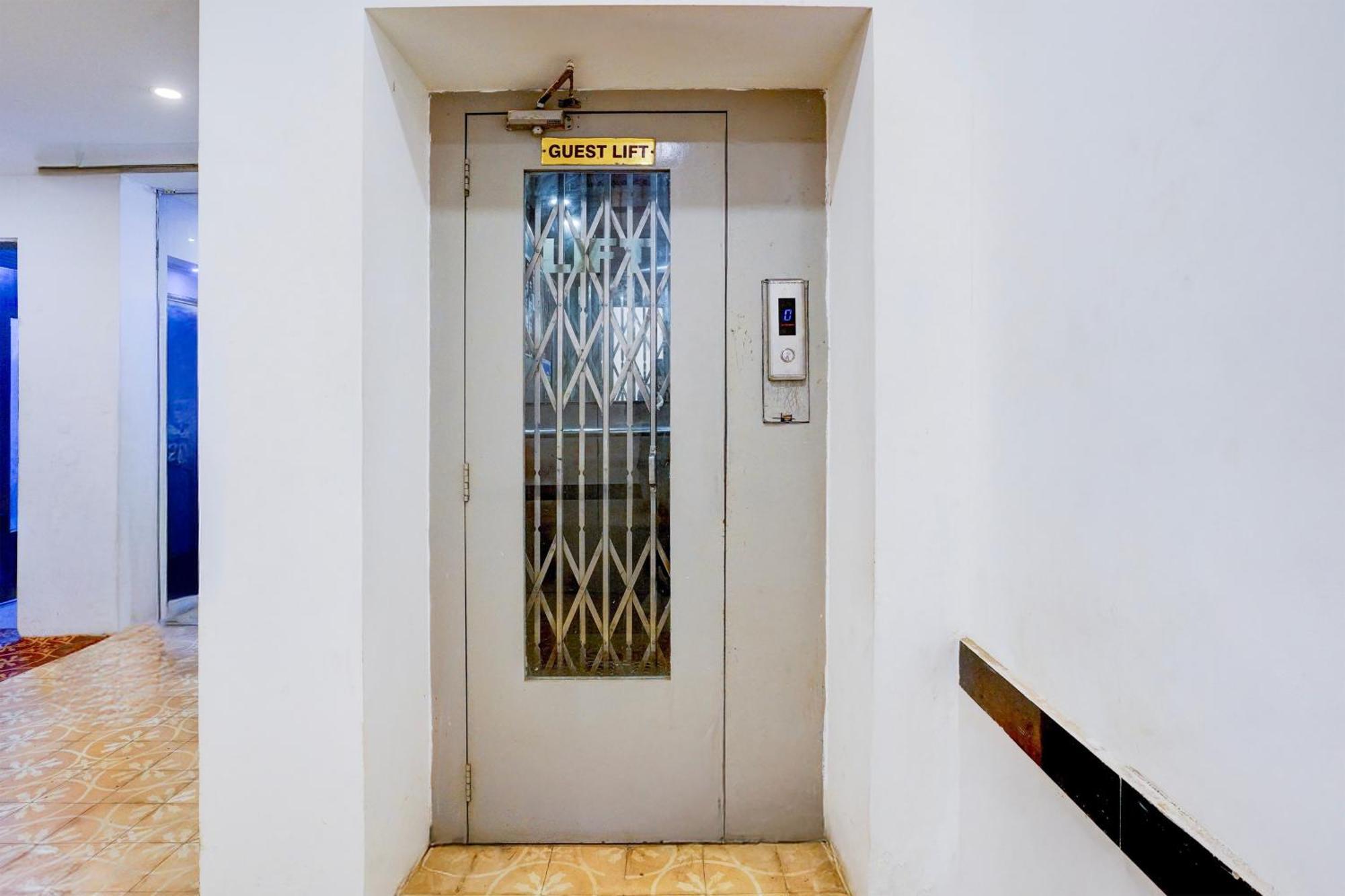 Townhouse Khar The Habitat Hotell Mumbai Eksteriør bilde