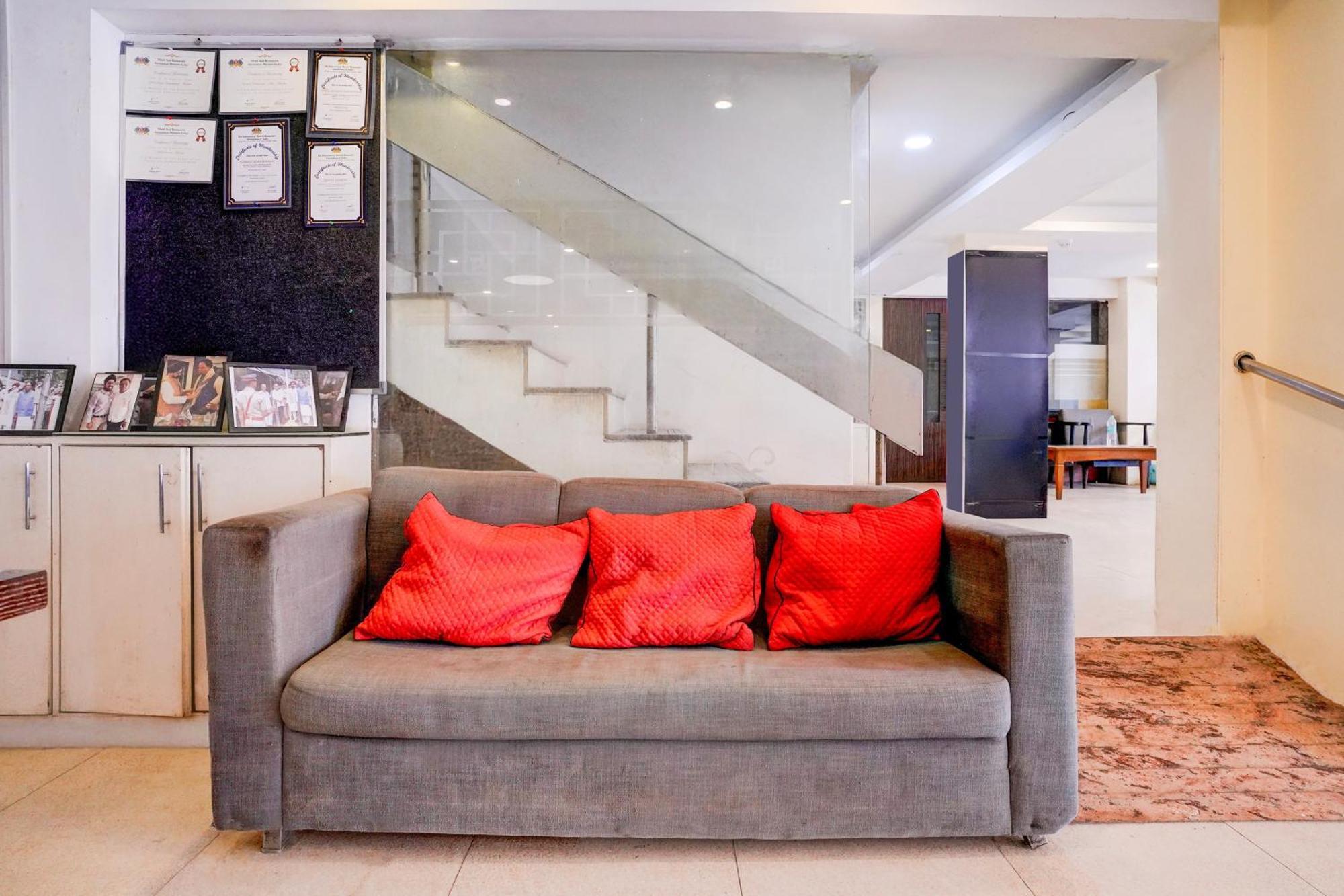 Townhouse Khar The Habitat Hotell Mumbai Eksteriør bilde