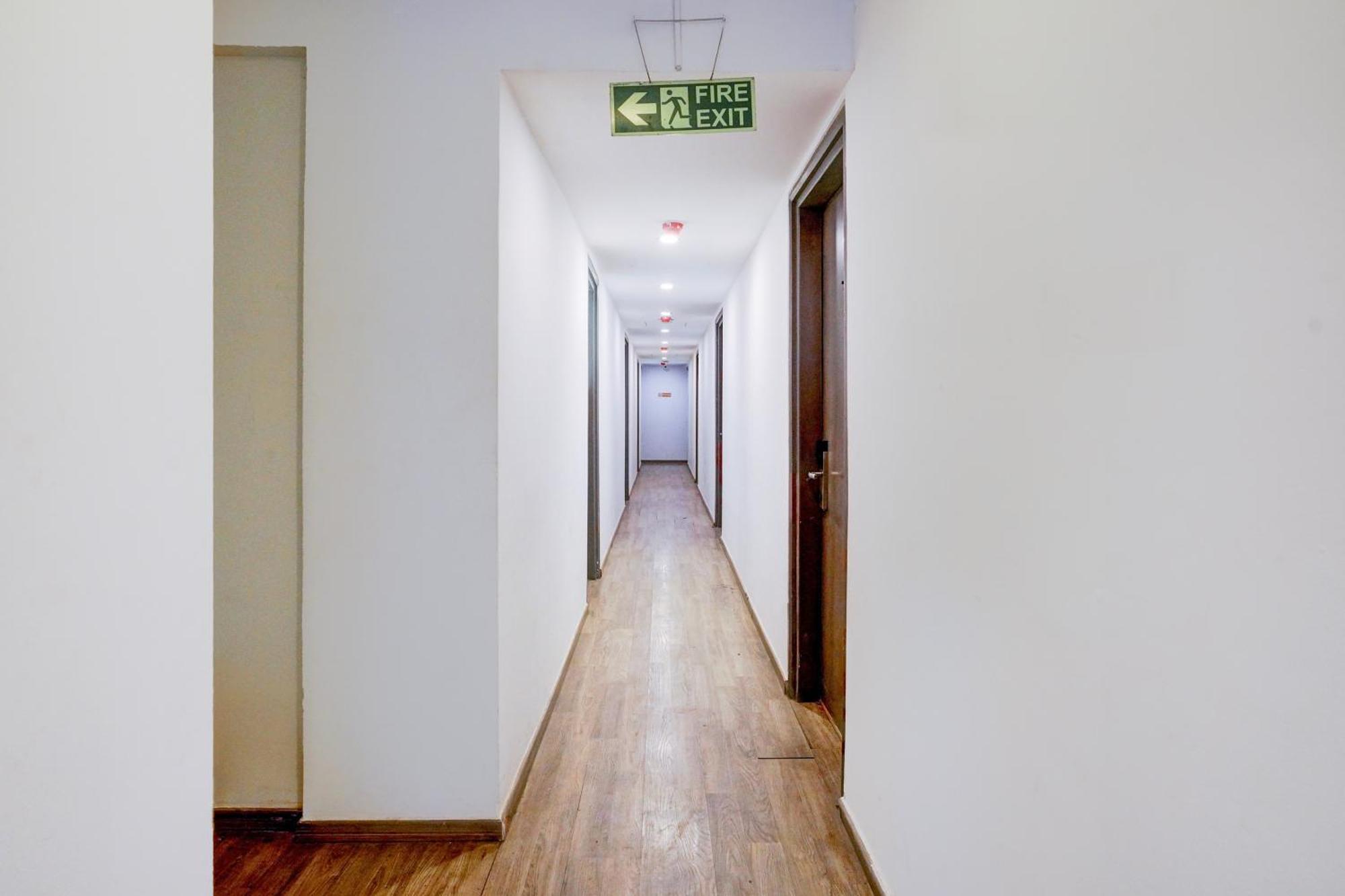 Townhouse Khar The Habitat Hotell Mumbai Eksteriør bilde